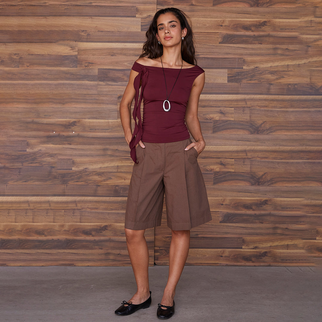 BLUSA CON LAZO LATERAL CAFÉ 90192